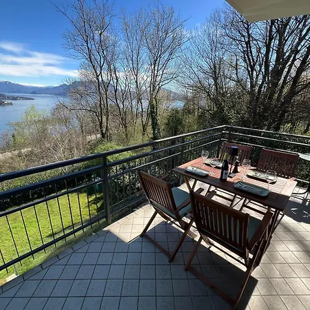 Miralago Apartment *